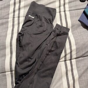 BOREE Women's Gray Leggings